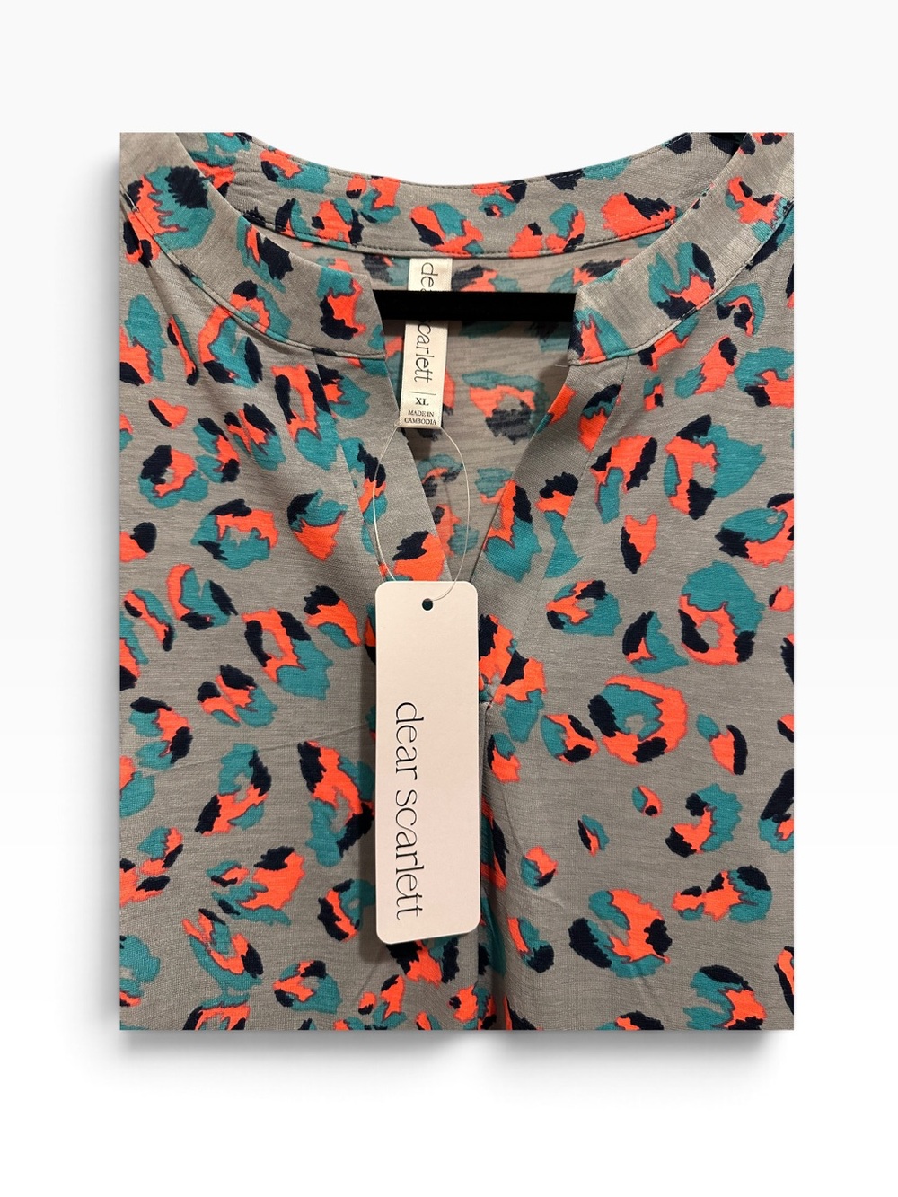 Dear Scarlett Grey Short Sleeve Tee with Teal & Coral Leopard Print - Picture 4 of 5